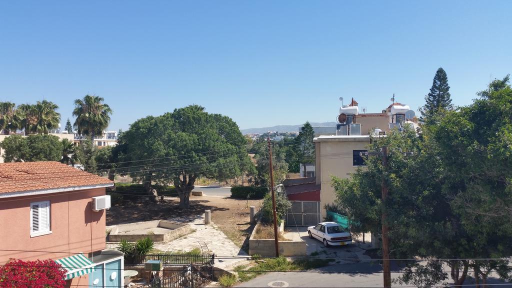 Faneromeni Court Apartment Пафос Екстериор снимка