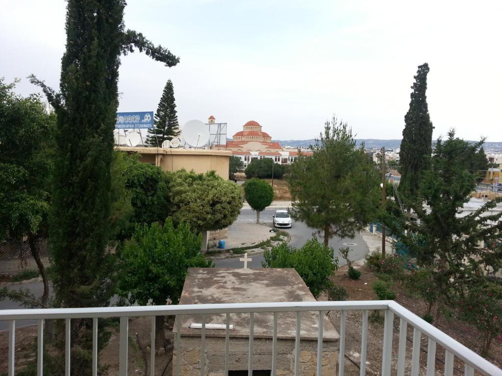Faneromeni Court Apartment Пафос Стая снимка