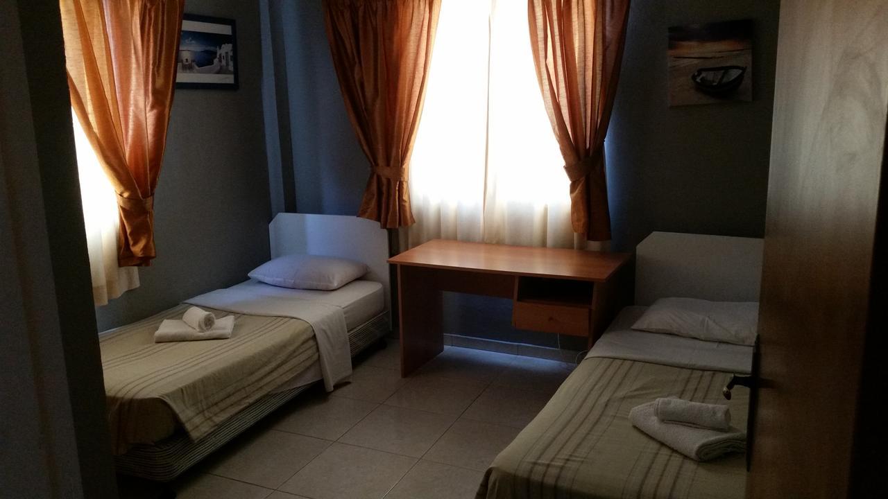 Faneromeni Court Apartment Пафос Екстериор снимка
