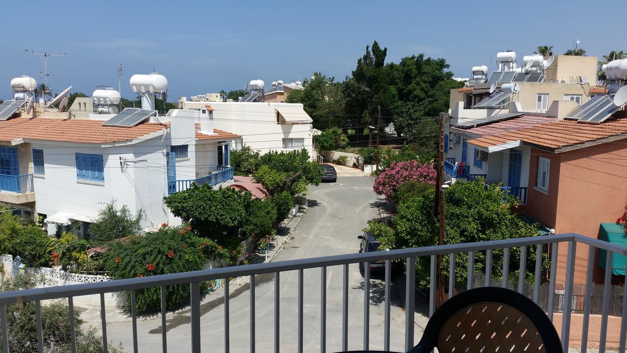 Faneromeni Court Apartment Пафос Екстериор снимка
