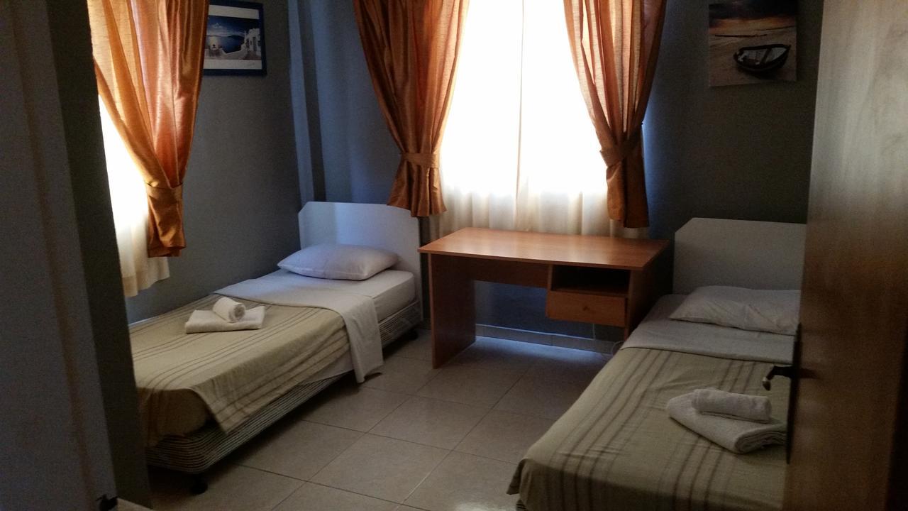 Faneromeni Court Apartment Пафос Екстериор снимка