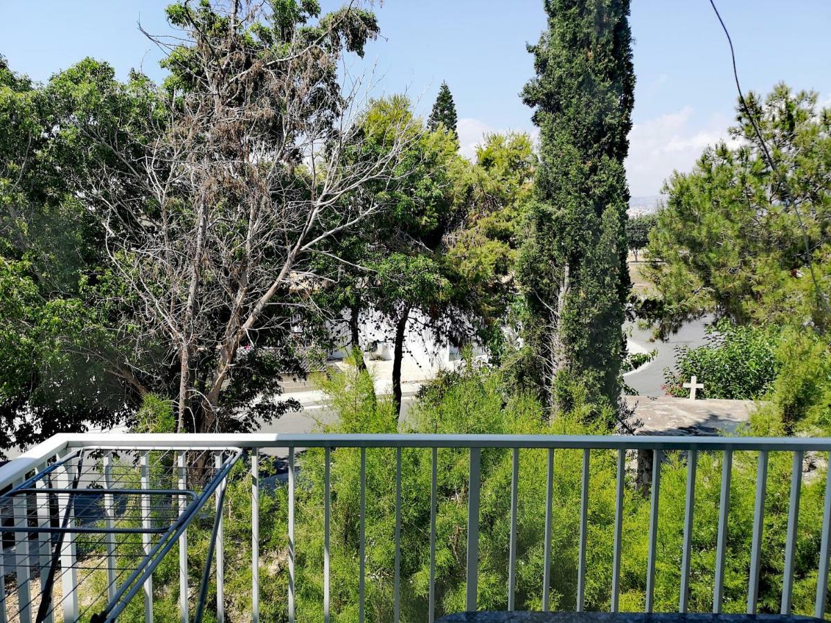 Faneromeni Court Apartment Пафос Екстериор снимка